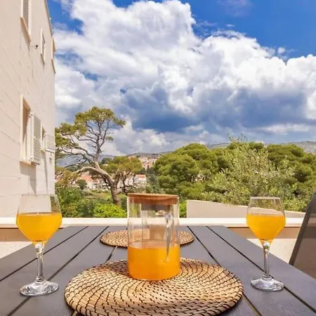 Stylish Two Bedroom Apartment&garage Parking Place Dubrovnik
