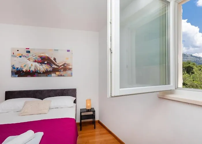 Stylish Two Bedroom Apartment&garage Parking Place Dubrovnik